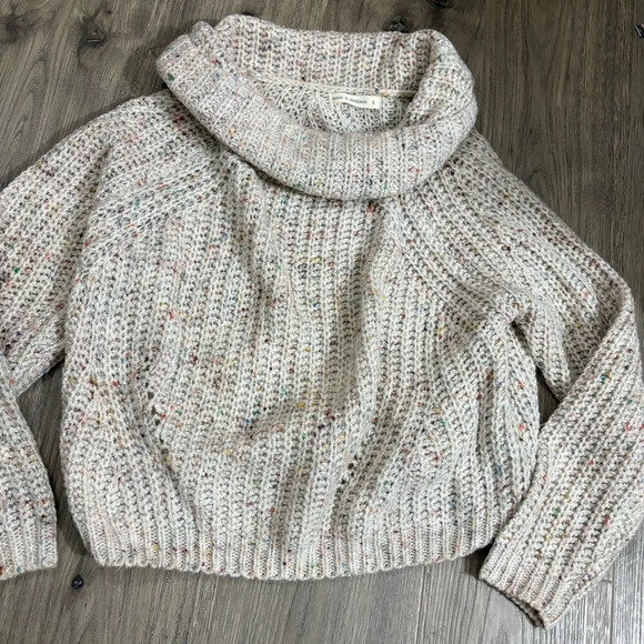 Moon & Madison Women’s Small Cream & Multicolor Speckled Cowl Neck Crop Sweater - Picture 8 of 12